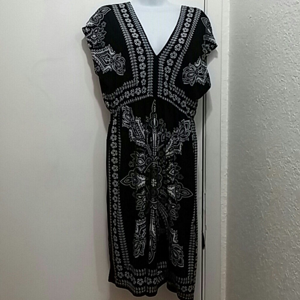 Mix & Company black and white size large dress